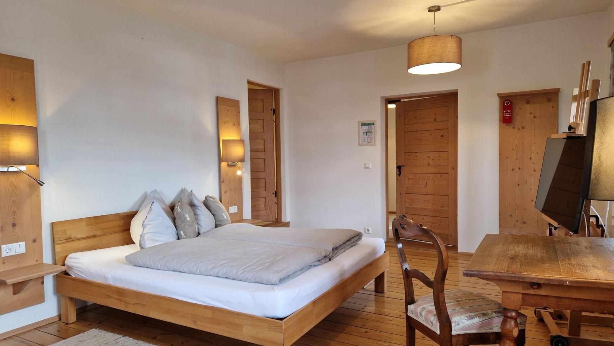 Hotel Landgasthof Alter Wirt Фишбахау Экстерьер фото