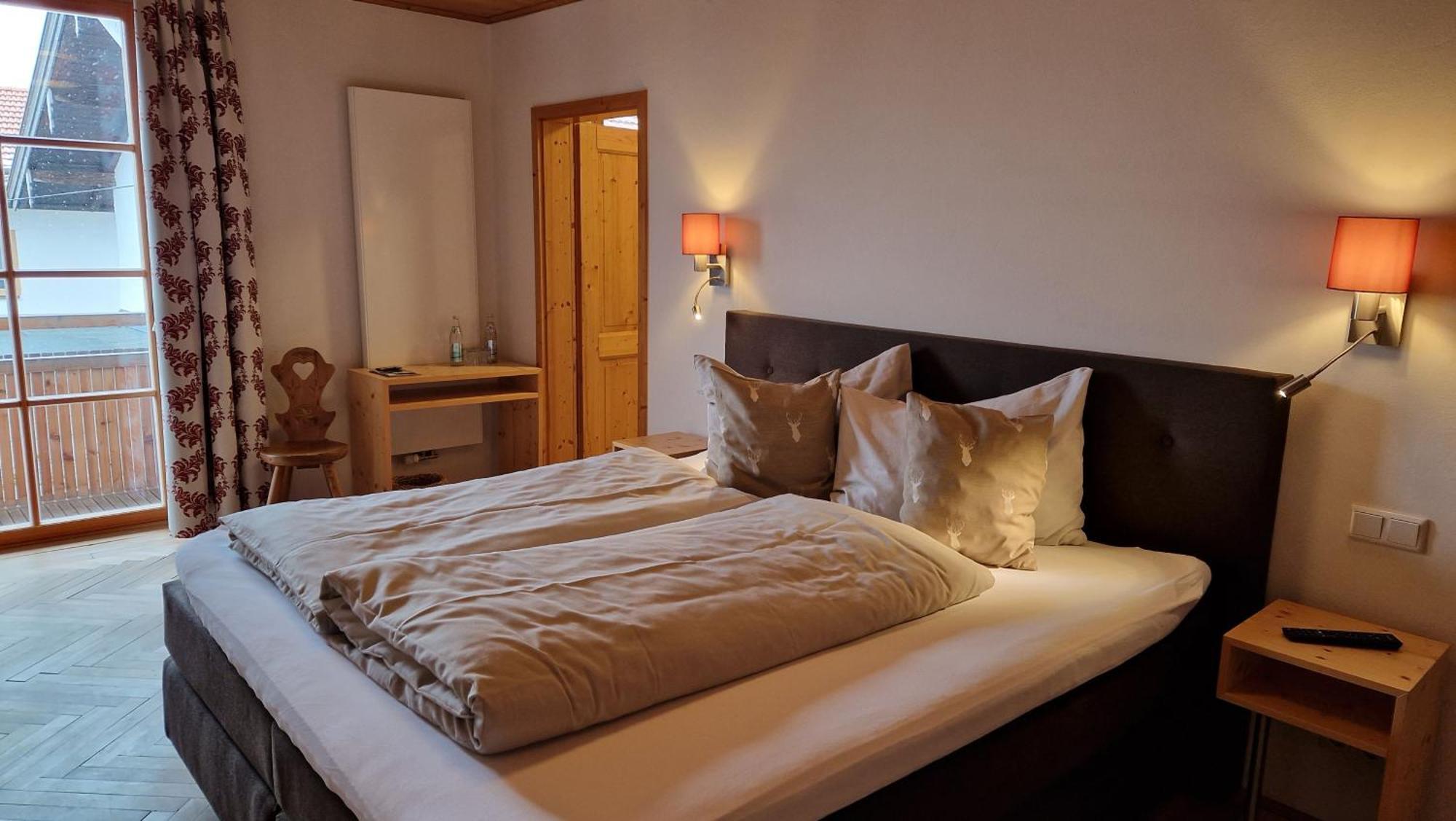 Hotel Landgasthof Alter Wirt Фишбахау Экстерьер фото